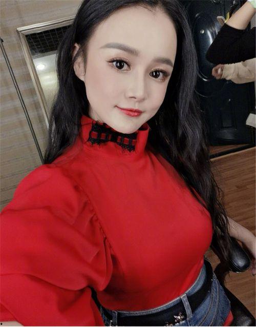 冉莹颖生活照,展现运动健将的优雅日常